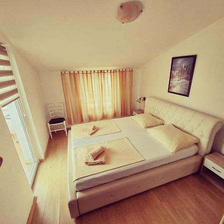 Apartments Nada Krk Town Exterior photo