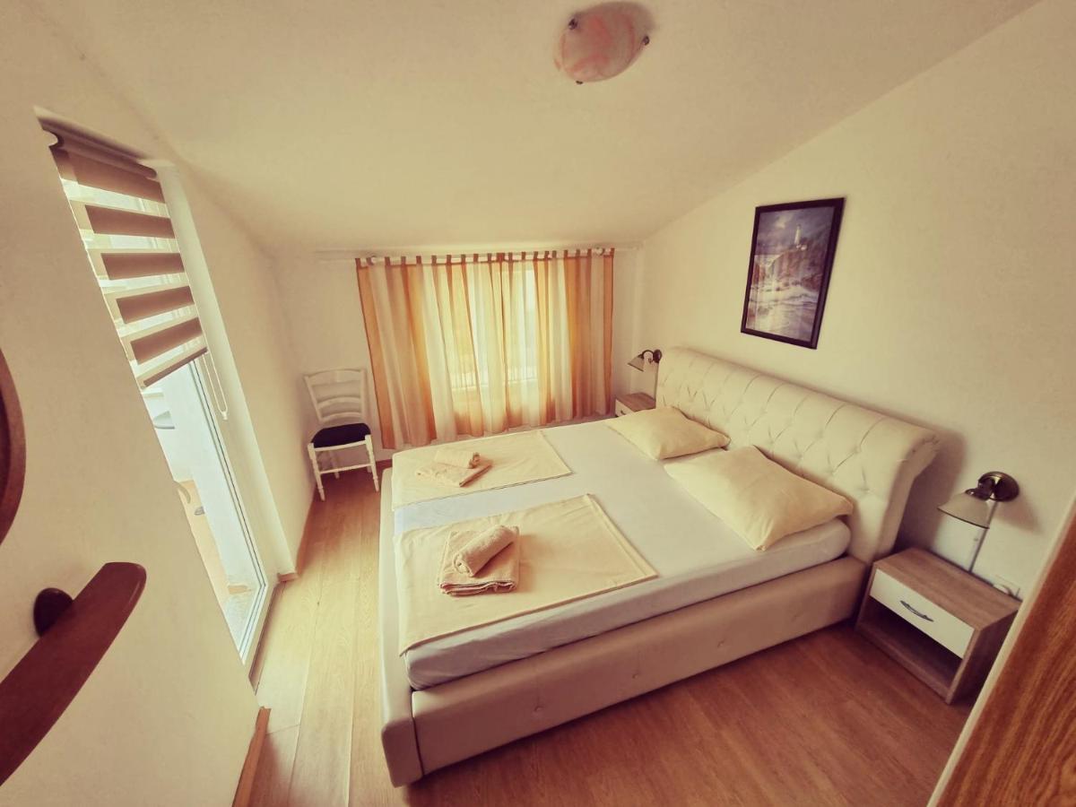Apartments Nada Krk Town Exterior photo